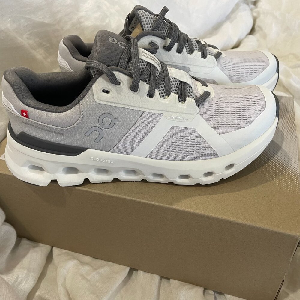 On Cloudrunner 2 running shoes NEW!! IN BOX!